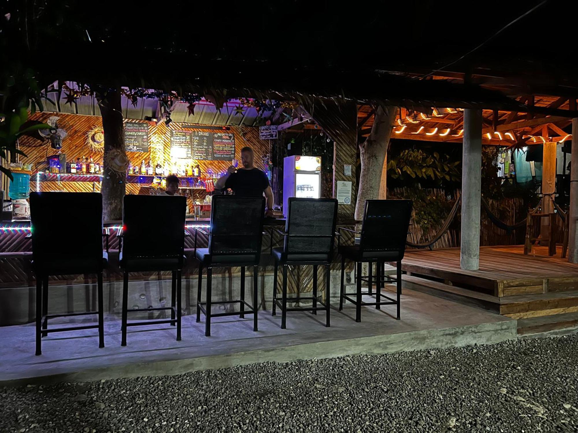 The Backyard Inn Moalboal Exterior foto