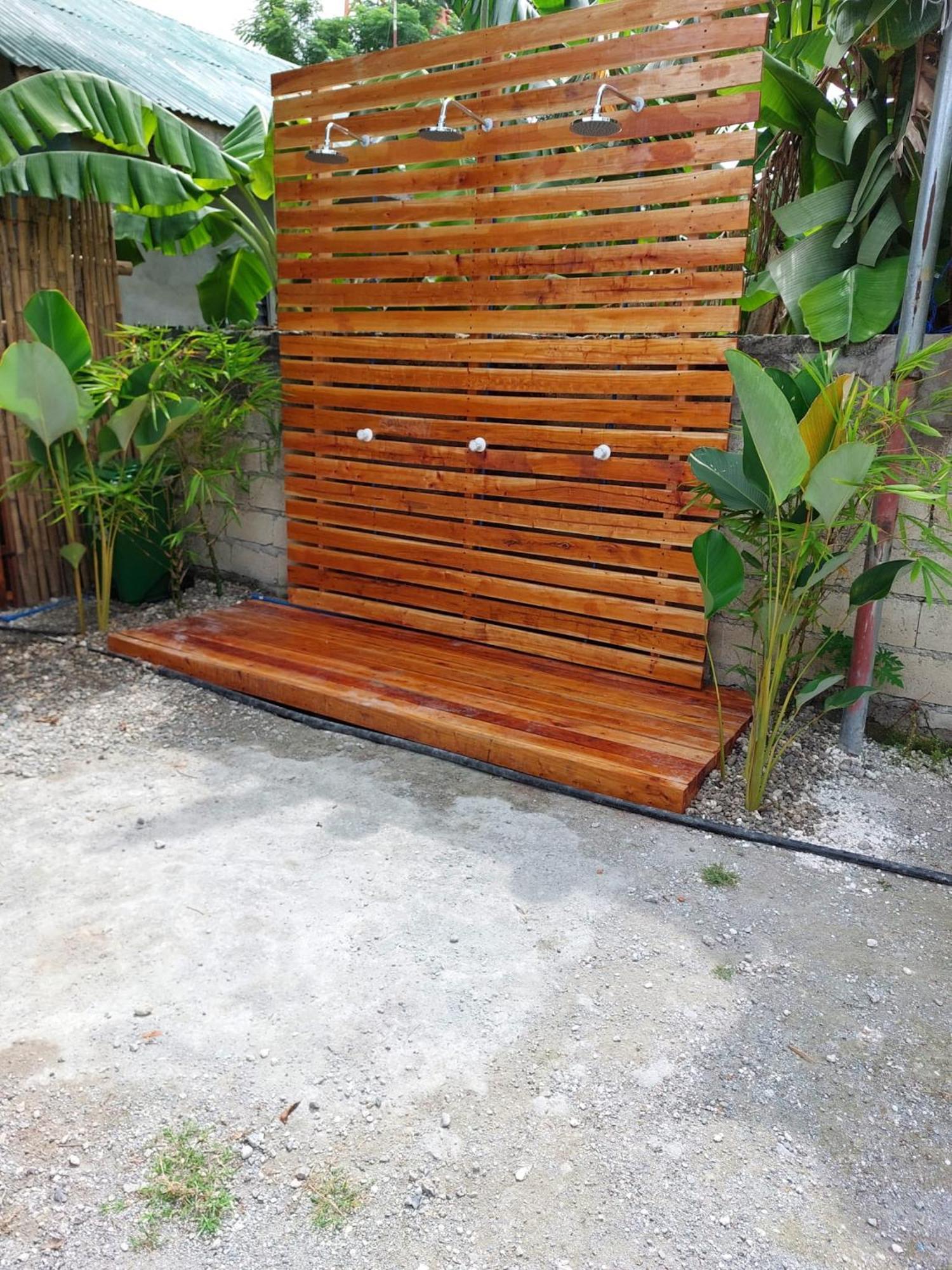 The Backyard Inn Moalboal Exterior foto