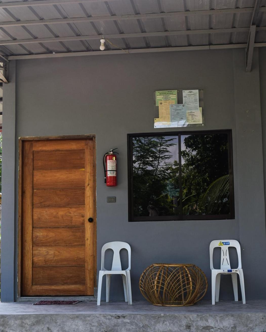 The Backyard Inn Moalboal Exterior foto